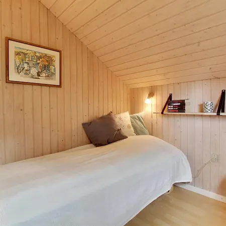 Impi - 1-5km From The Sea By Interhome *